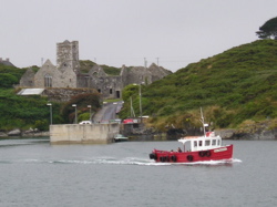 approaching_sherkin2